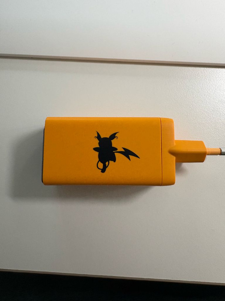 anker 앤커 포켓몬 에디션 120W 3포트 USB C타입 충전기--2