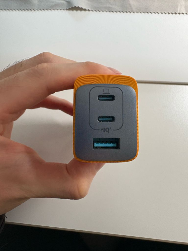 anker 앤커 포켓몬 에디션 120W 3포트 USB C타입 충전기--3