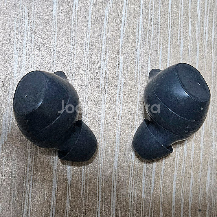 삼성 갤럭시 버즈 FE 블랙 판매합니다.--5