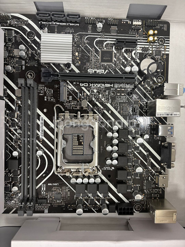 인텔 i5 12400F 메인보드, 삼성PC4-3200AA 8기가X2, 3060 8기가(Ti아님)--1