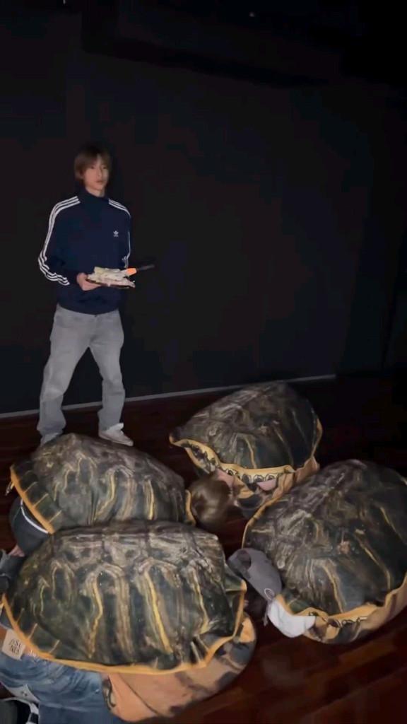 코르티스 주훈 시그 팝업 특전 포카 이미지