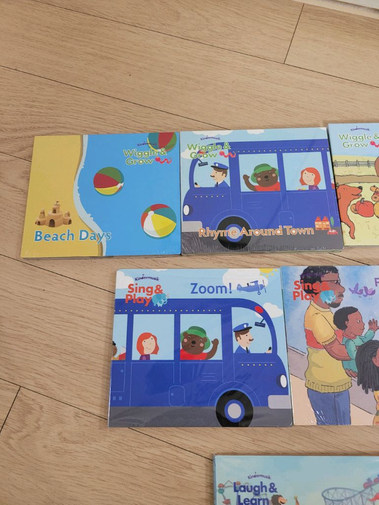 킨더뮤직 Wiggle & Grow 등 CD 6종(새상품)--2