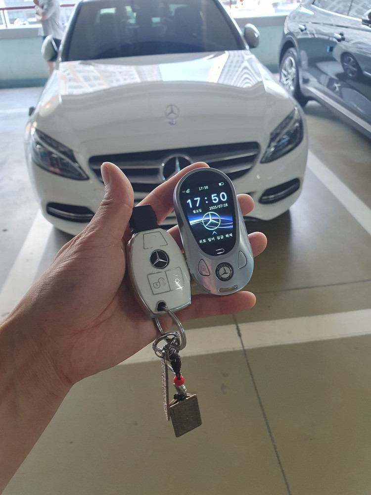 벤츠 cls300d 20년 벤츠 타원형 디스플레이키로 개조 이미지