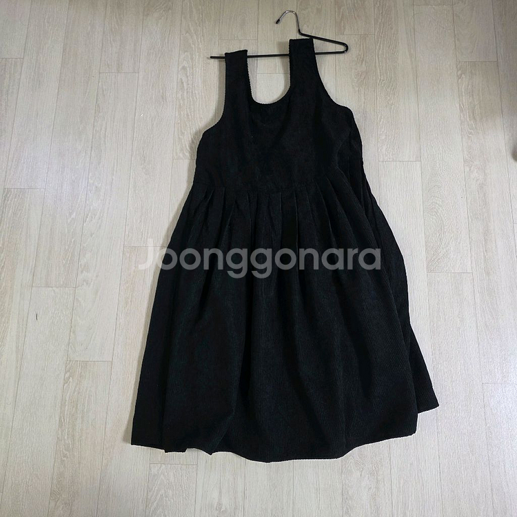 임부복 해피텐 코튜 백스트랩 원피스 롱 블랙 판매합니다.--4