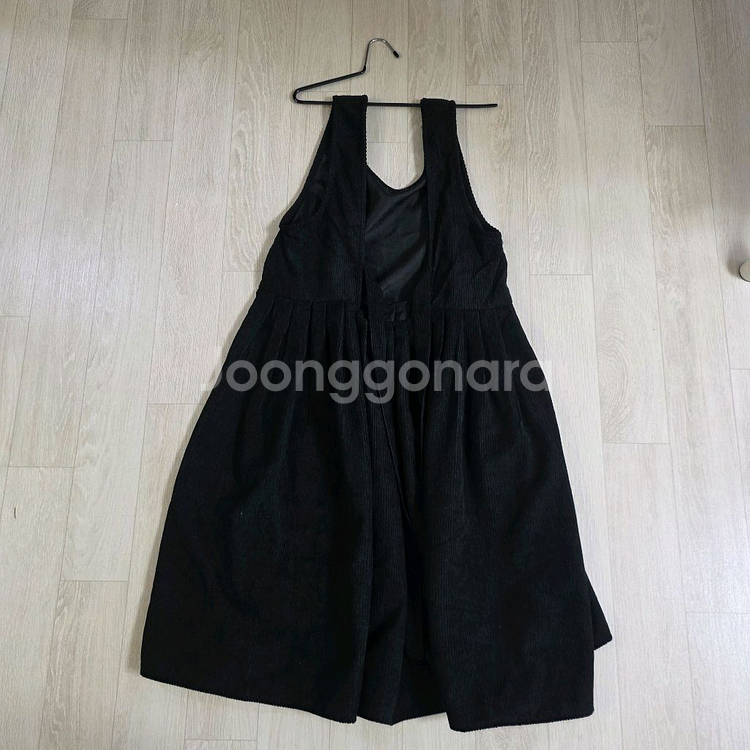 임부복 해피텐 코튜 백스트랩 원피스 롱 블랙 판매합니다.--5