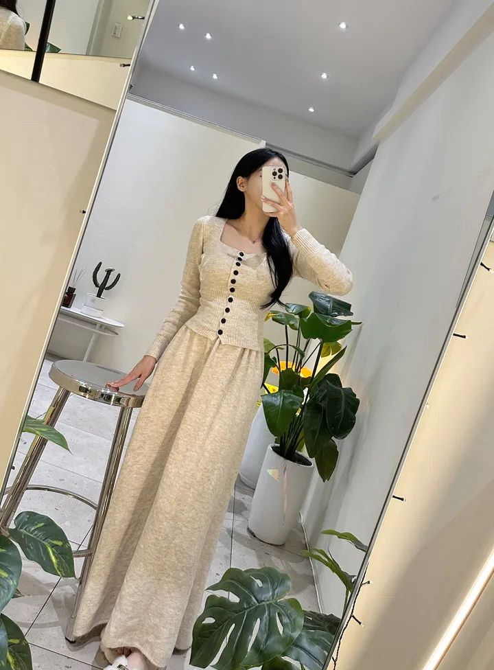 스퀘어넥 단추 니트 + 롱 밴딩 맥시 니트 스커트 세트 투피스 셋업--3