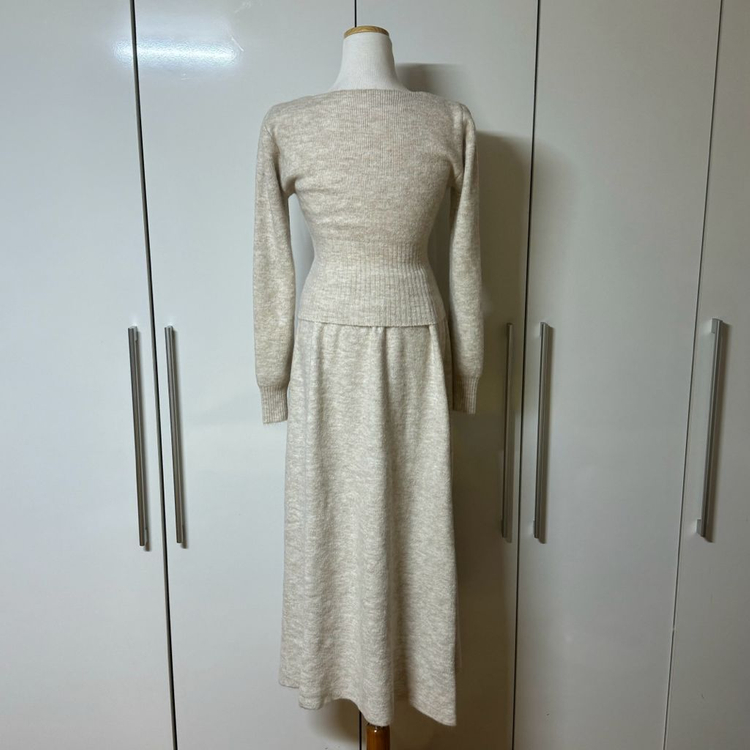 스퀘어넥 단추 니트 + 롱 밴딩 맥시 니트 스커트 세트 투피스 셋업--7