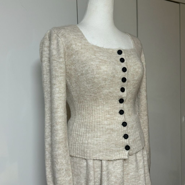 스퀘어넥 단추 니트 + 롱 밴딩 맥시 니트 스커트 세트 투피스 셋업--8