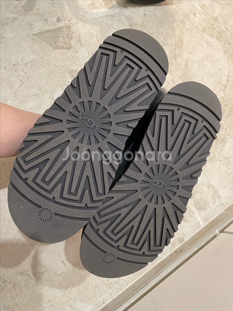 어그 타젤 옵시디언 그레이 240--3