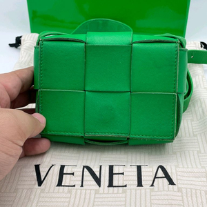[ 정품 / 풀구성 ] 보테가베네타 미니 카세트백 그린