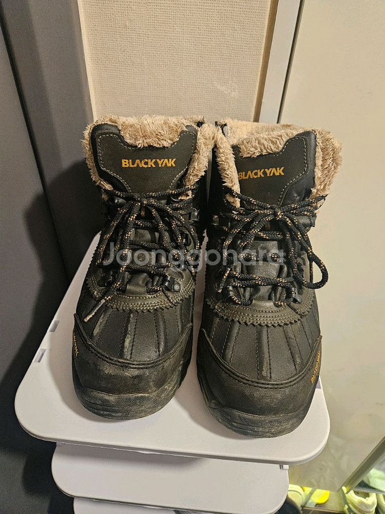 블랙야크 yak77 240사이즈 방한안전화팝니다--1