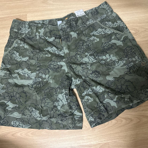 칼하트 카모 반바지 이미지