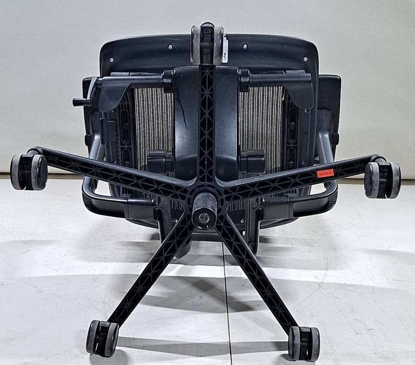 퍼시스 아이티스3 의자 (CH4200AH, 헤드레스트)--3