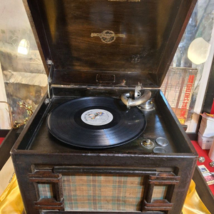 옛날 콜롬비아 전축 이미지
