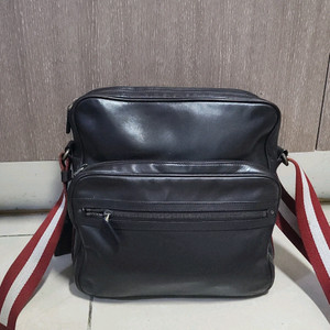 발리 BALLY 메신저백