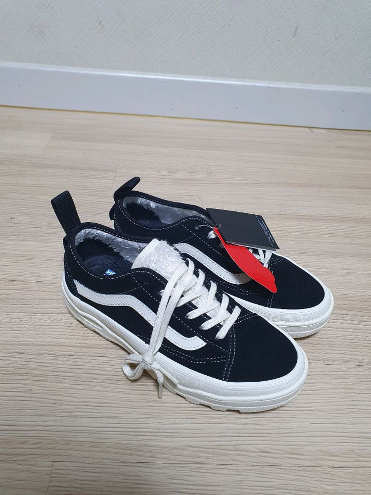 반스 센트리 올드스쿨 스니커즈 235--1