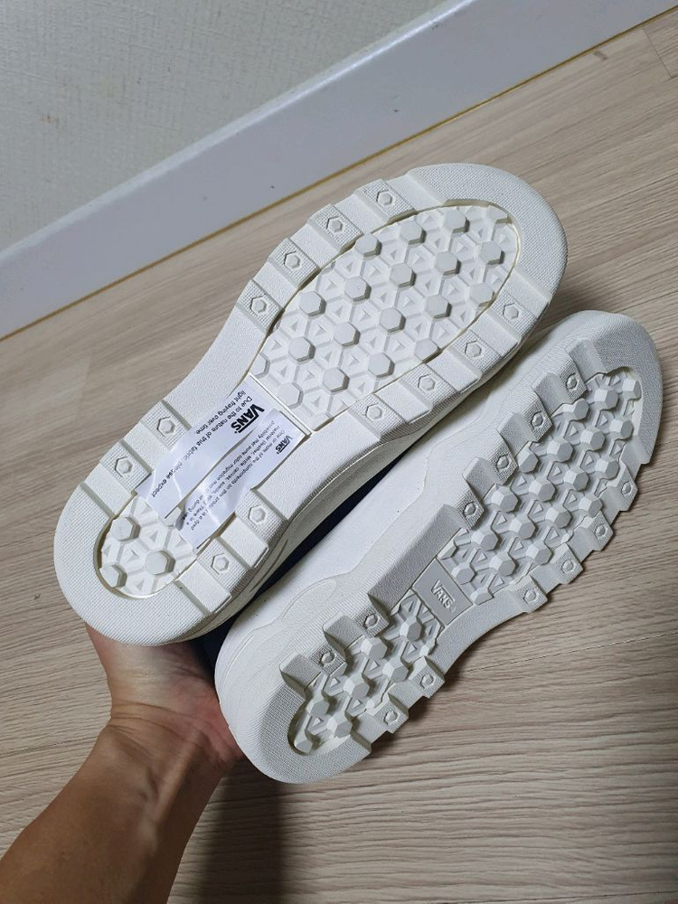 반스 센트리 올드스쿨 스니커즈 235--6