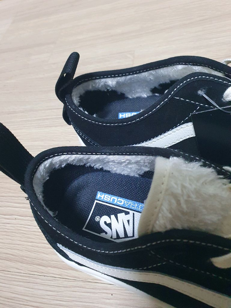 반스 센트리 올드스쿨 스니커즈 235--7