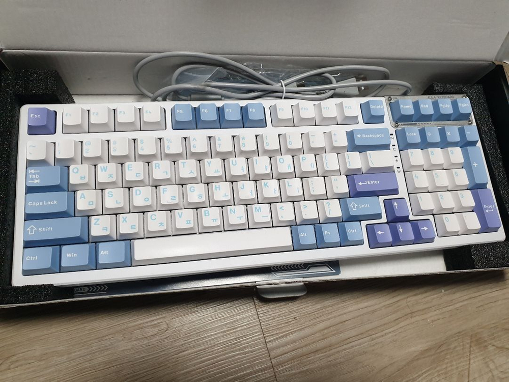 독거미 aula F98 회목축 블루화이트퍼플 기계식키보드--1
