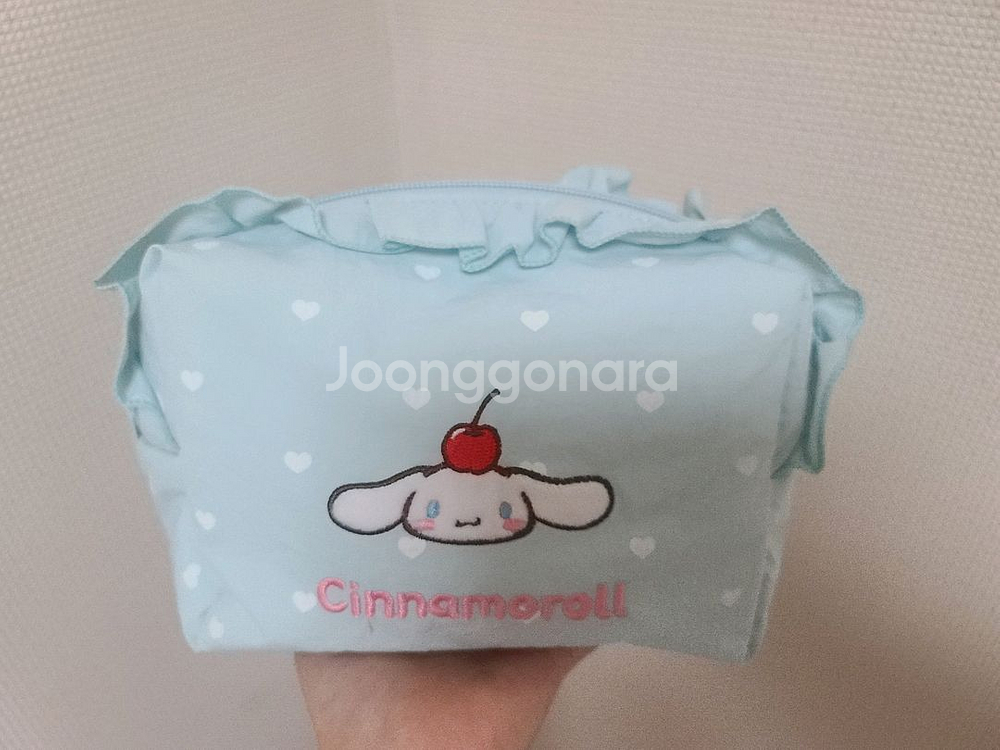 헬로키티 인형 & 시나모롤 파우치--1