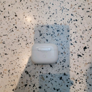 애플 에어팟 프로 2세대 이미지