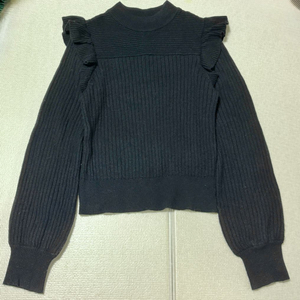 앤아더스토리즈 프릴니트(s)