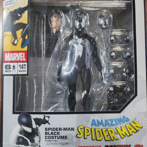 마펙스 스파이더맨 블랙 코스튬 팝니다. 1/12액션피규어