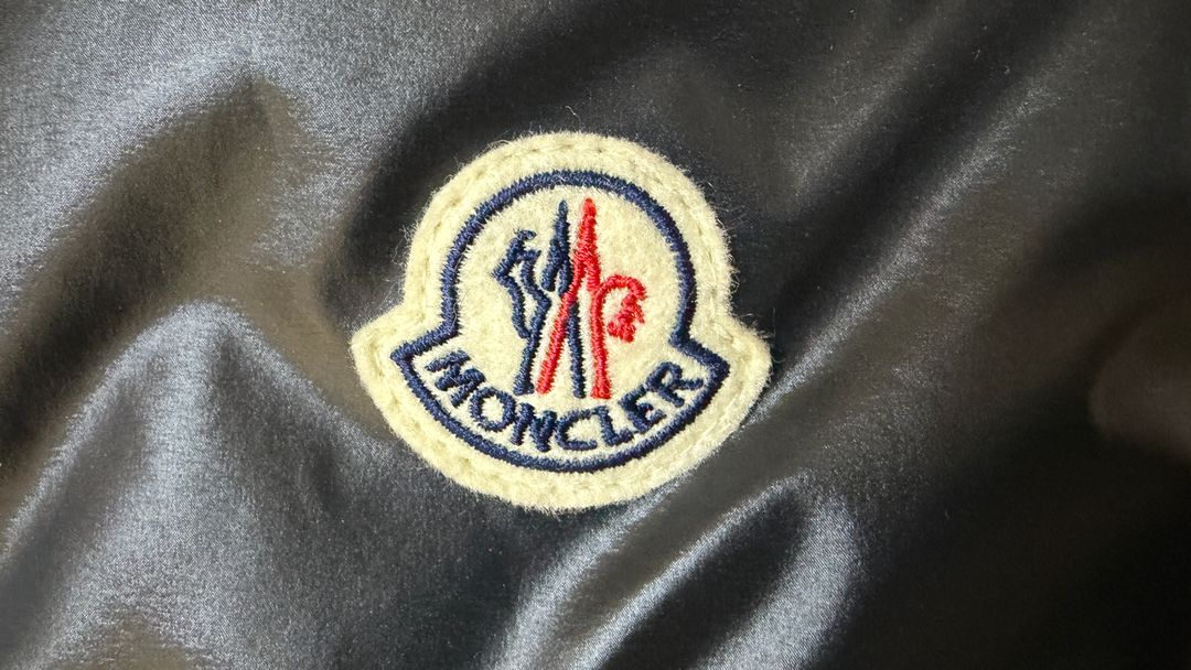 [새상품] 몽클레어 lule 블랙 6사이즈 판매합니다. 이미지