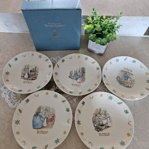 (새상품)일본 야마카 피터래빗 접시세트(5장)판매해요 (택포)