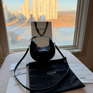 셀린느 틴 룰루 블랙