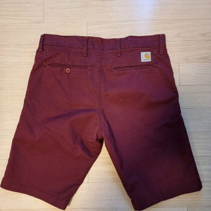 칼하트 버뮤다 숏팬츠 버건디 팝니다.(32)