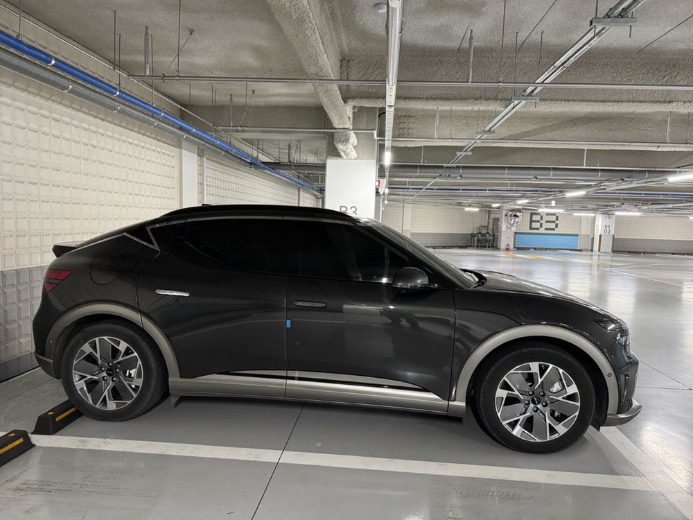 GV60 23MY 스탠다드AWD 마칼루 그레이 팝니다. 이미지