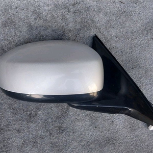 인피니티 G35 G37 중고 사이드미러 11핀 조수석쪽 / 은색 이미지