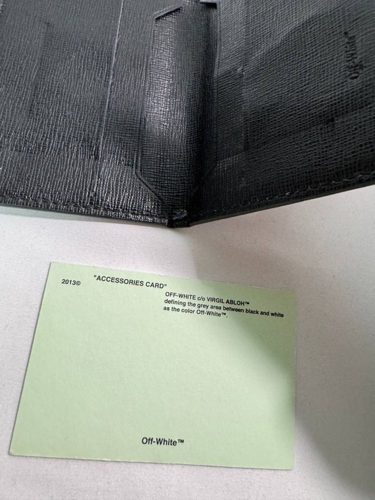 오프화이트 off-white Card Case.상태좋은 중고제품 팝니다. 이미지