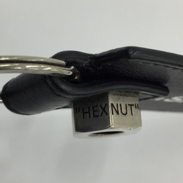 오프화이트 Offwhite 가죽 키링 거의 새제품급 팝니다. 이미지