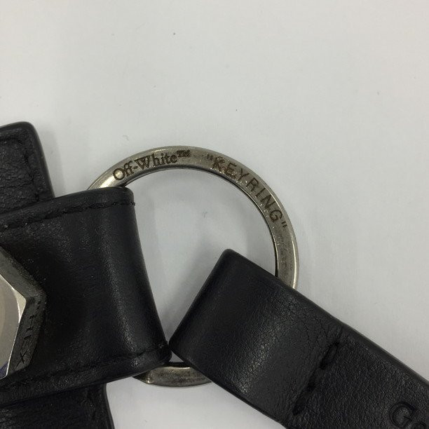 오프화이트 Offwhite 가죽 키링 거의 새제품급 팝니다. 이미지