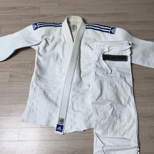 아디다스 선수용 유도복 165 이미지