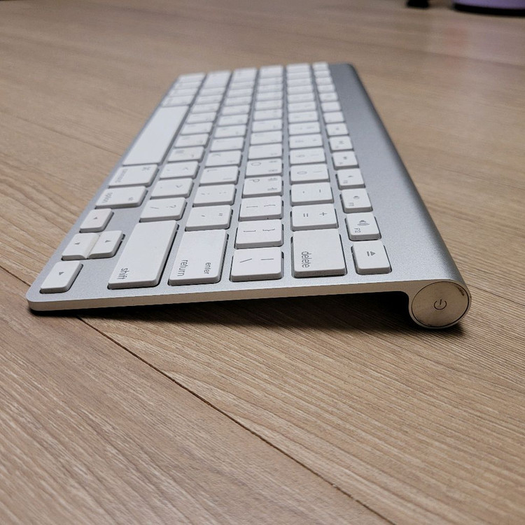 애플 매직 키보드 1세대--4