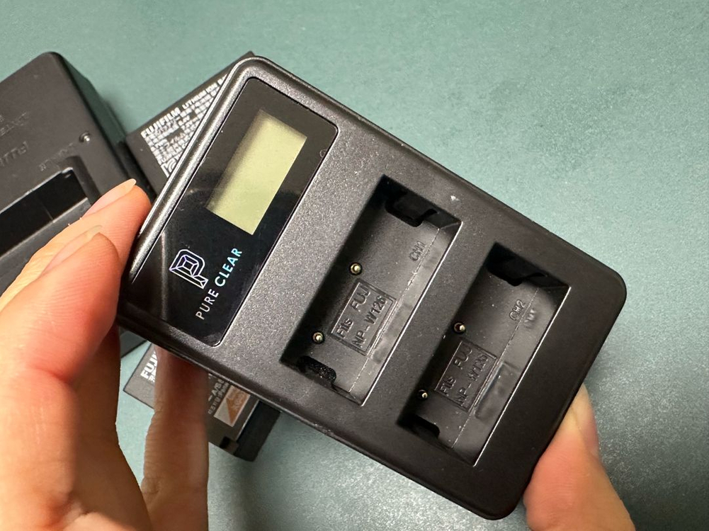 후지필름H1 카메라 + 세로그립 이미지