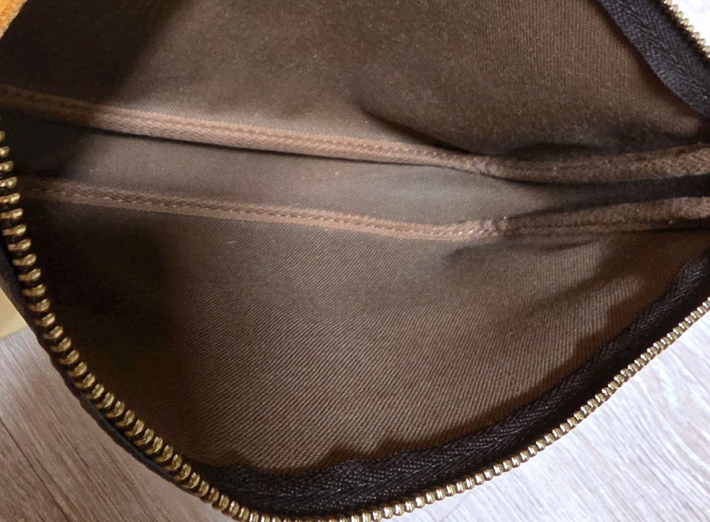 정품 루이비통 모노그램 파우치(급처분가)--9