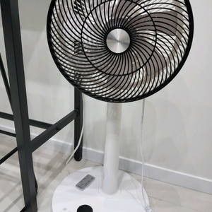 쿠비엔의 유무선 에어 써큘레이터 (리모컨 있음)