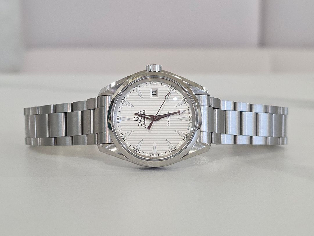 오메가 아쿠아테라 흰판 쿼츠 이미지