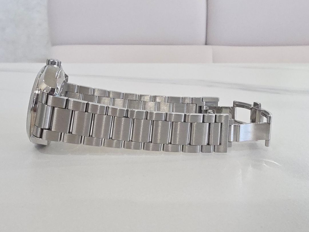 오메가 아쿠아테라 흰판 쿼츠 이미지