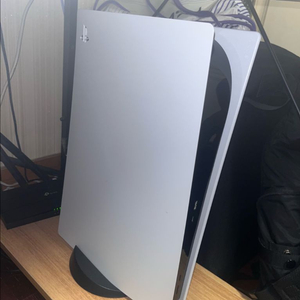 플스5 콘솔 본체 + 컨트롤러 2개 + 정품 액세서리 + 게임 타이틀 여러개