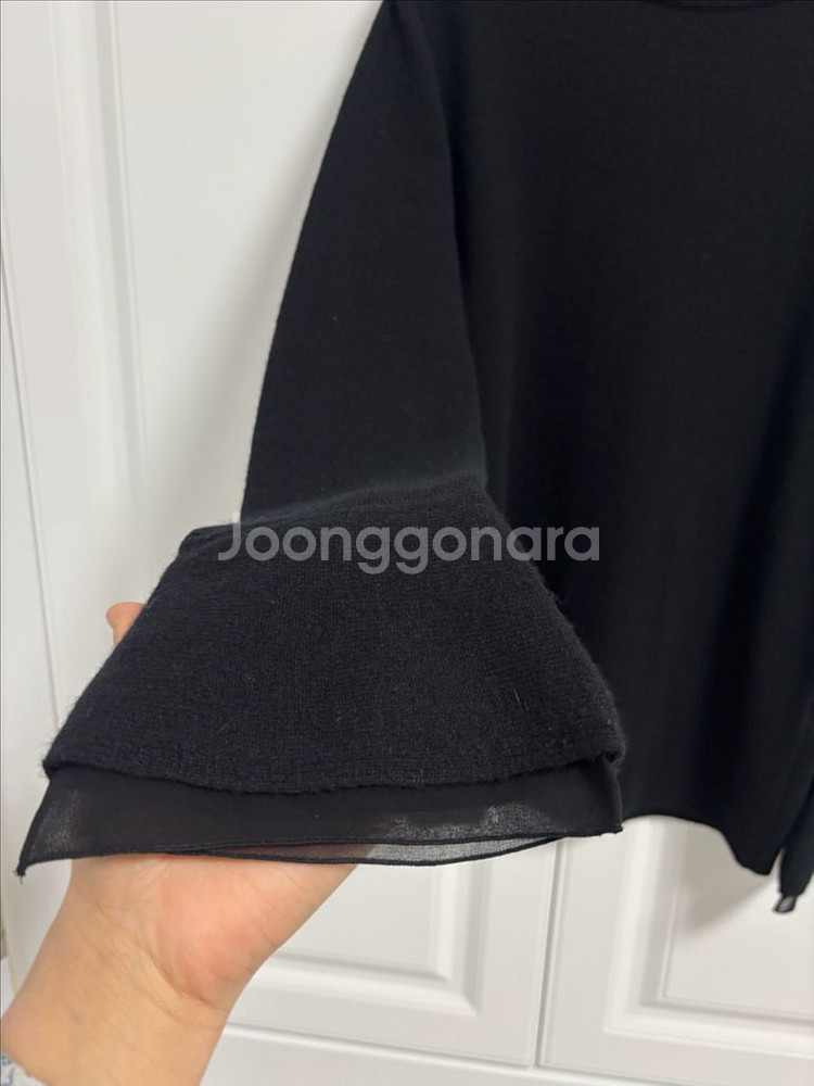 지컷 소매디테일 니트 새상품 프리사이즈--1