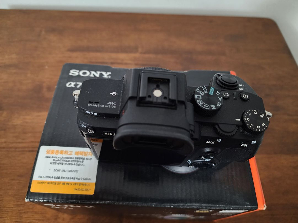 Sony A7M3 풀프레임 미러리스 카메라--2