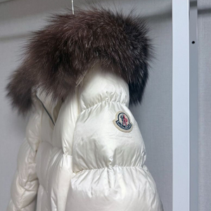 몽클레어 여성 보에드 숏패딩 2사이즈