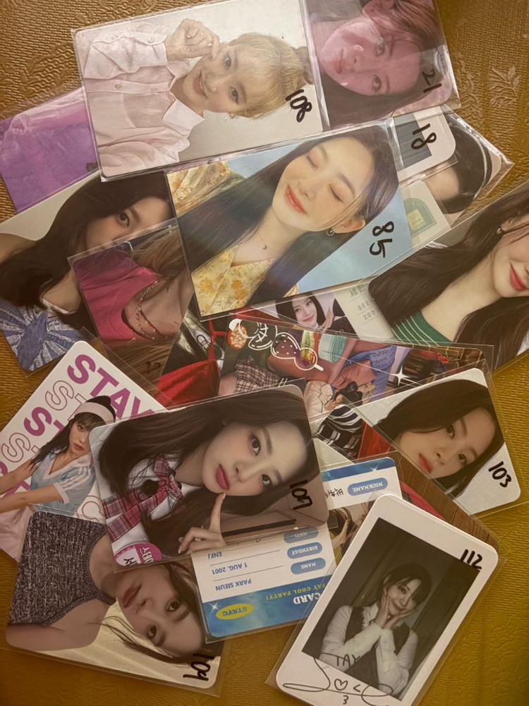 스테이씨 포카 약 170장 일괄 급하게 처분해요 이미지