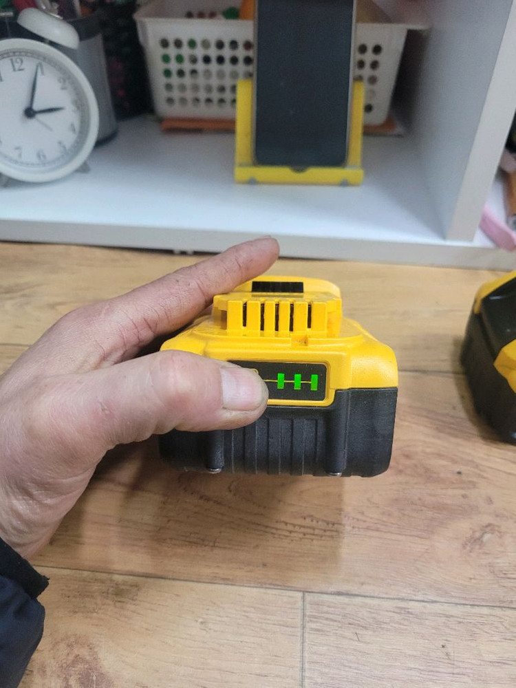 디월트배터리 DCB184 2개일괄2025 S급 이미지