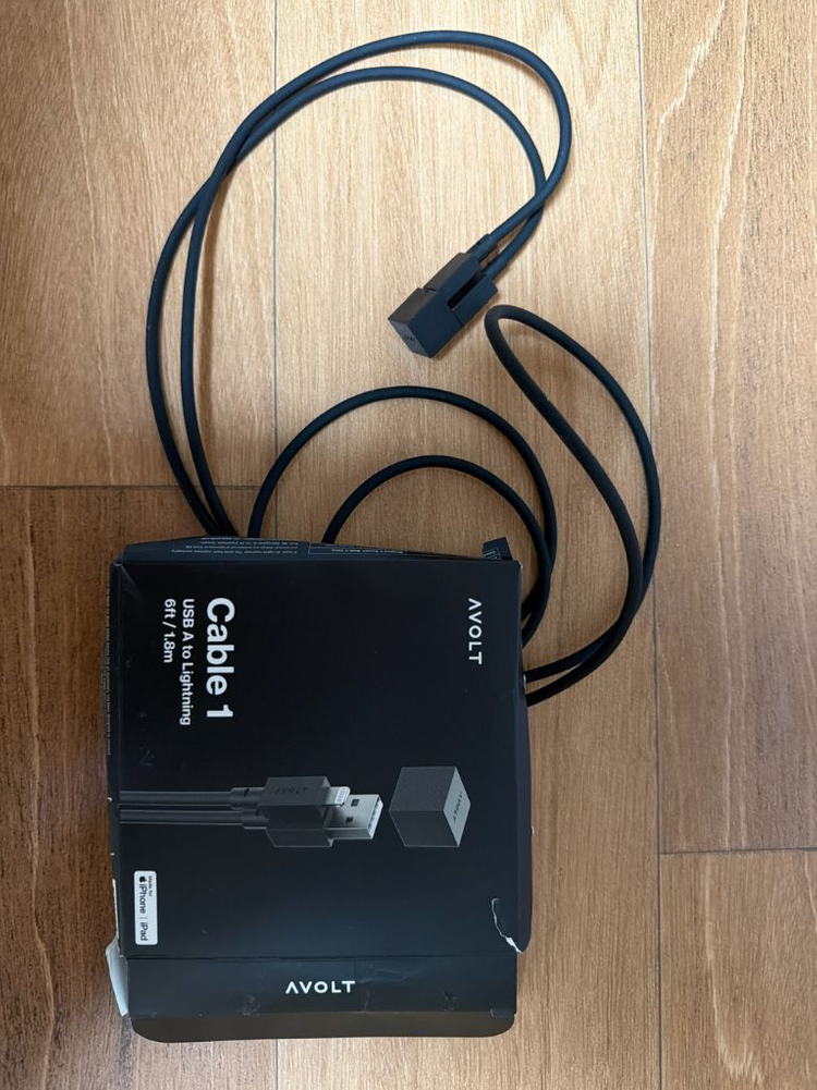 AVOLT Cable 1 USB A to Lightning cable--1